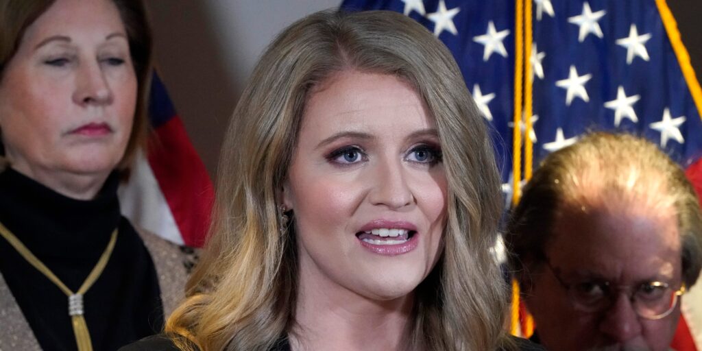 Ex-Trump lawyer Jenna Ellis tears up in court docket as she pleads responsible to election interference in Georgia | Invesloan.com