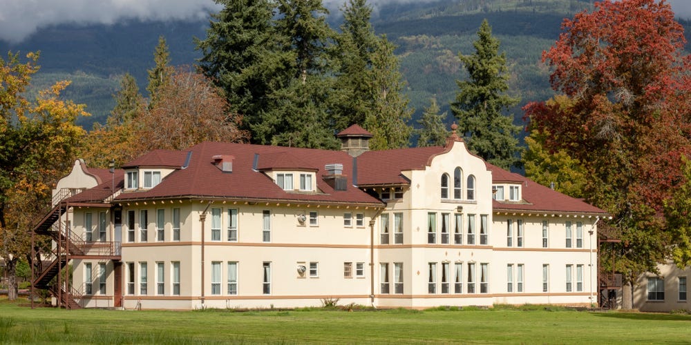 Most Haunted Place in Every State: List, Photos | Invesloan.com