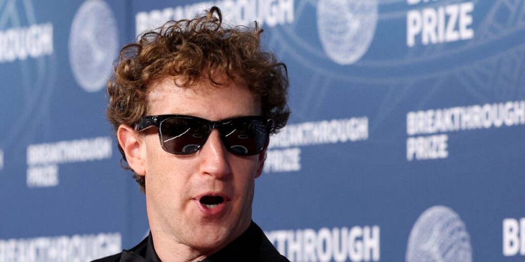 Forget the $100B Club, There Are Now 6 People Worth Over $200B | Invesloan.com