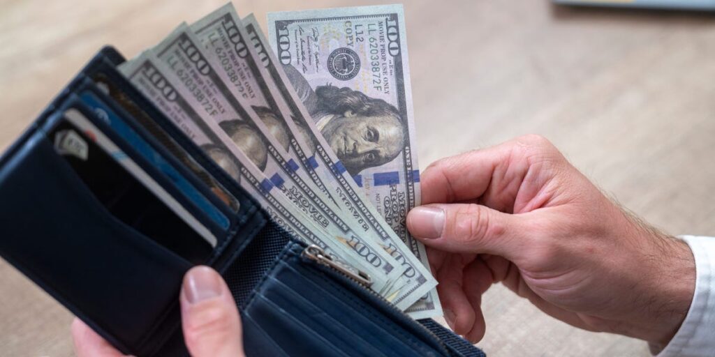 Only Save for FIRE If You Don’t Like Your Job, Financial Expert Says | Invesloan.com