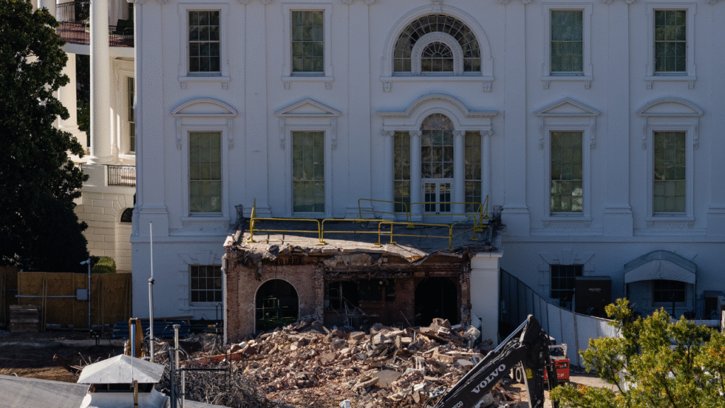 PHOTOS: A have a look at the development progress of Trump’s ballroom | Invesloan.com