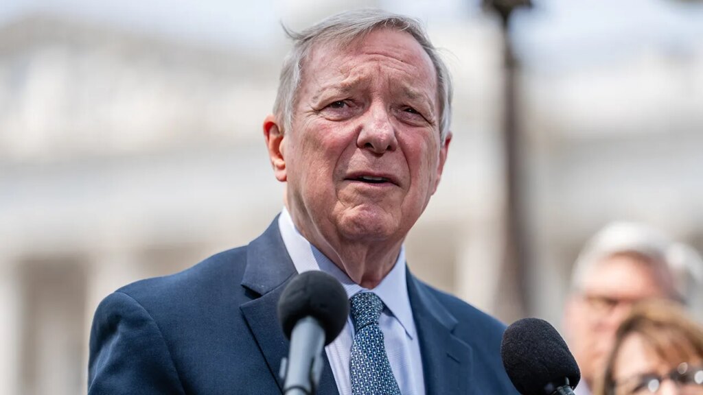 Democrat Dick Durbin claims Trump admin is ‘terrorizing individuals of their houses’ | Invesloan.com