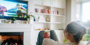 Cutting the Cord Saved Me $200 a Month; and I Still Get All My Shows | Invesloan.com