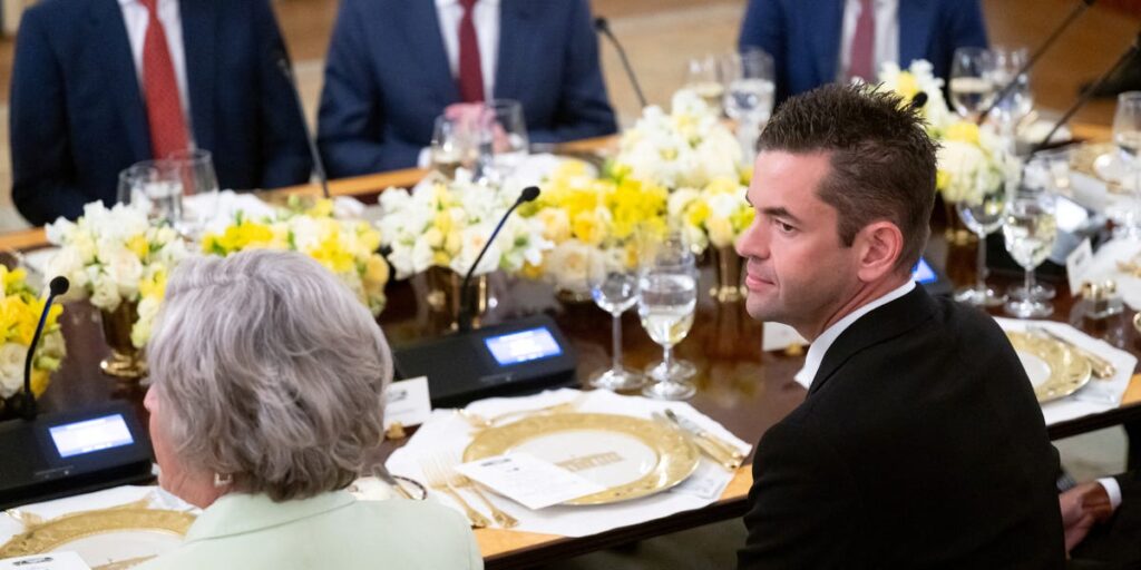 Trump Renominates Elon Musk Associate Jared Isaacman for Top NASA Role | Invesloan.com