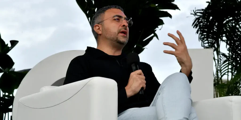 Microsoft AI CEO Calls Superintelligence an ‘Anti-Goal’ | Invesloan.com