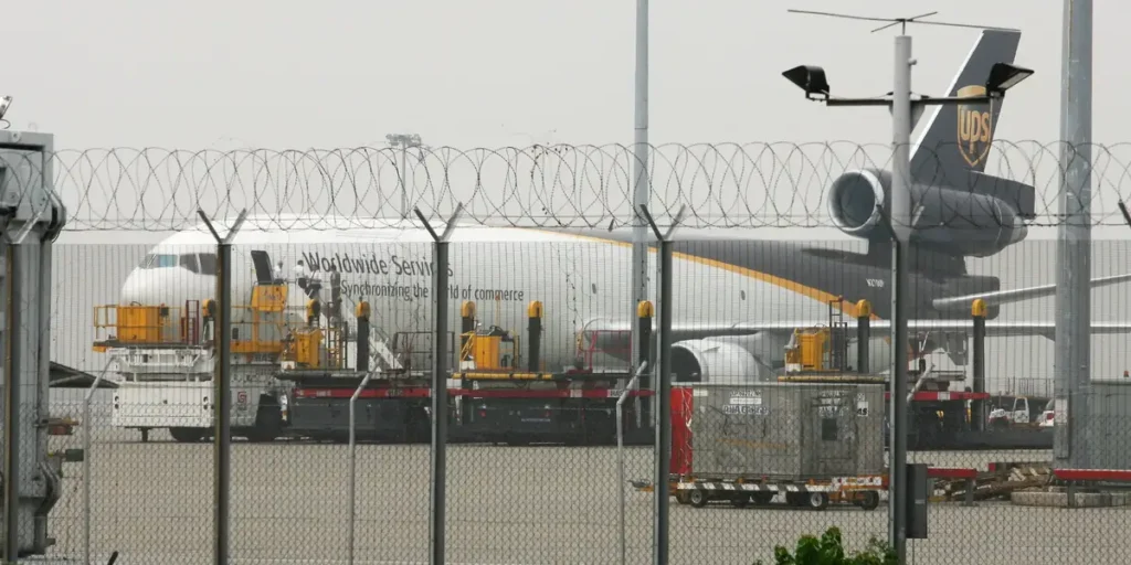 UPS Plane That Crashed Had ‘Fatigue Cracks,’ Says Federal Report | Invesloan.com