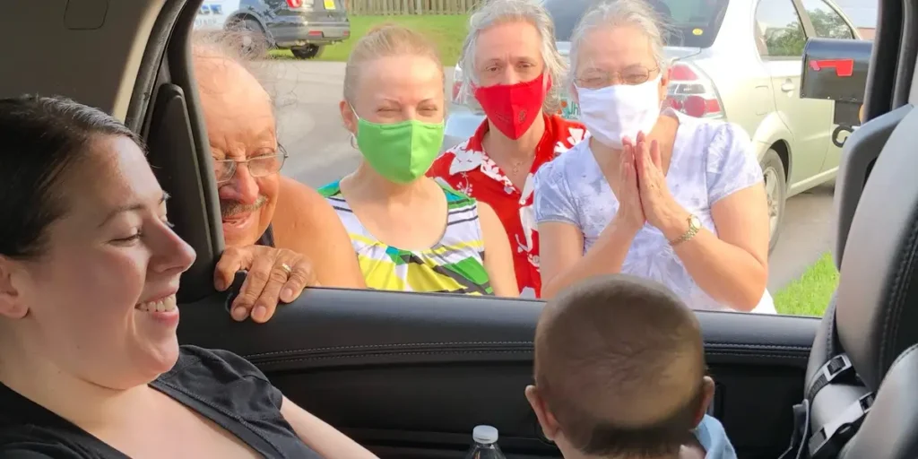 I Let My Daughter Say No to Hugs — My Boomer Relatives Were Offended | Invesloan.com