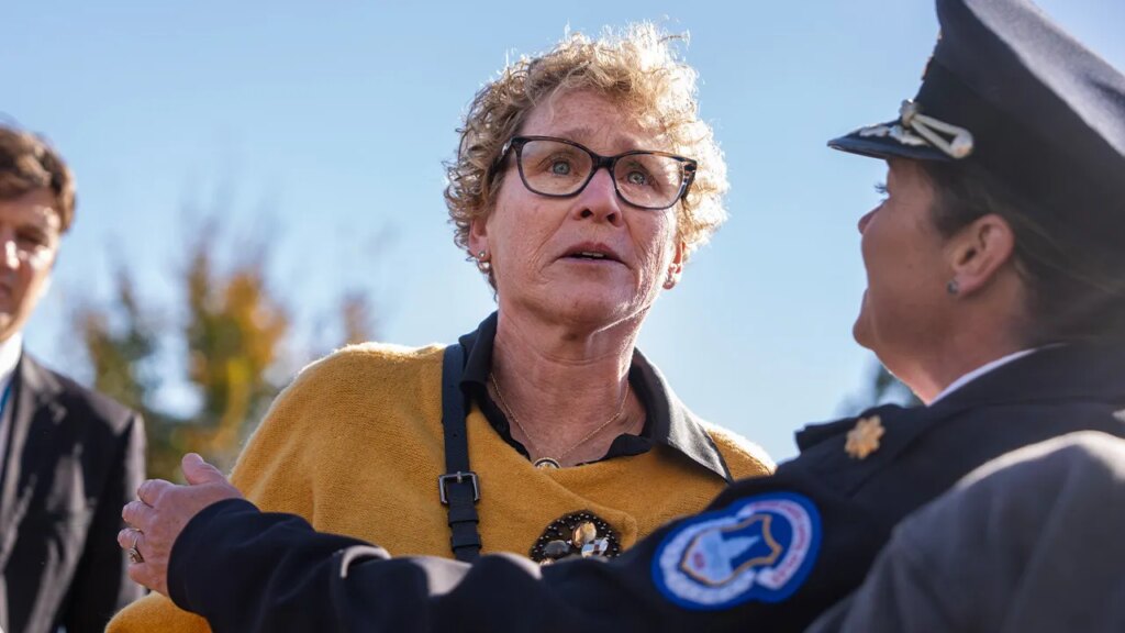 House Dem defends viral conflict with Johnson after Capitol confrontation over shutdown | Invesloan.com