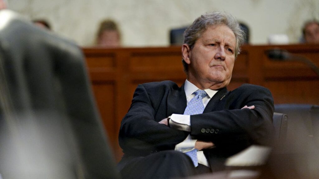 Sen Kennedy sees no fast finish to ongoing authorities shutdown standoff | Invesloan.com