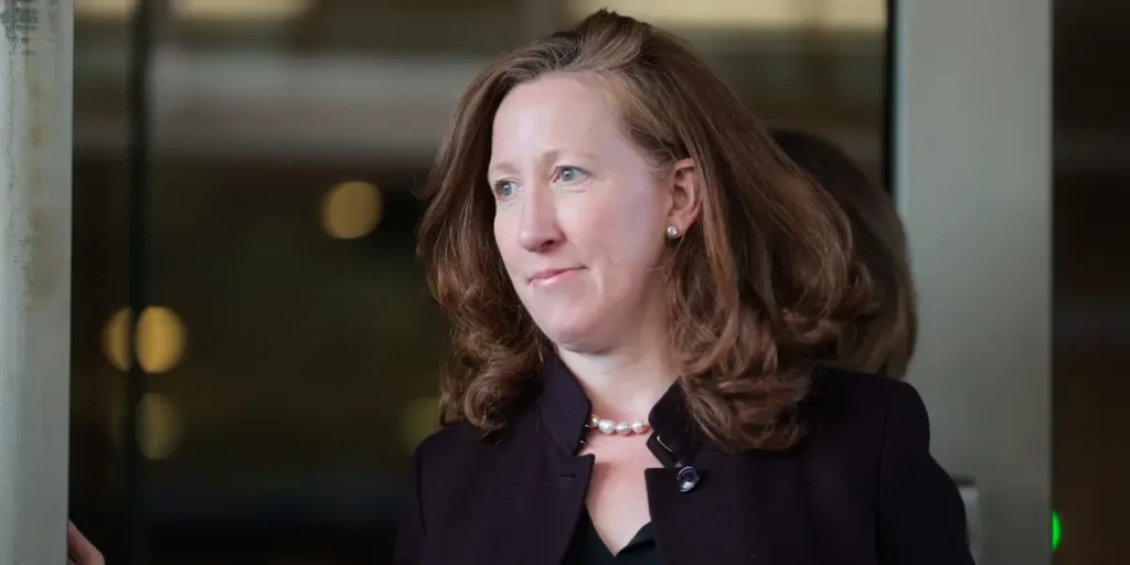 Read the Internal Memo That Meta’s Top Lawyer Sent Saying She’s Joining Apple | Invesloan.com