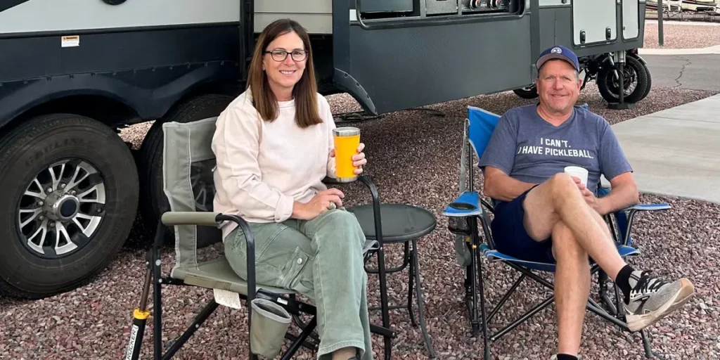 An Empty-Nester Couple Downsized From Their $400K House to an $80K RV | Invesloan.com