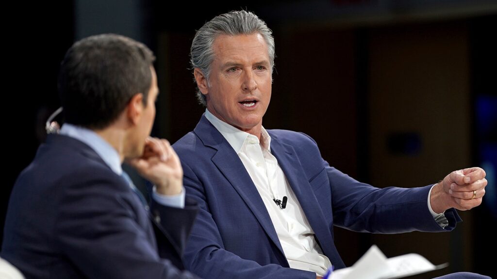Gavin Newsom’s rising political standing on show at DNC winter summit | Invesloan.com