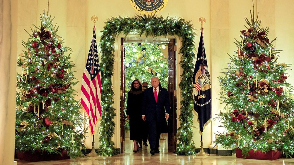 Federal holidays prolonged as Trump offers employees Christmas Eve, Dec 26 off | Invesloan.com