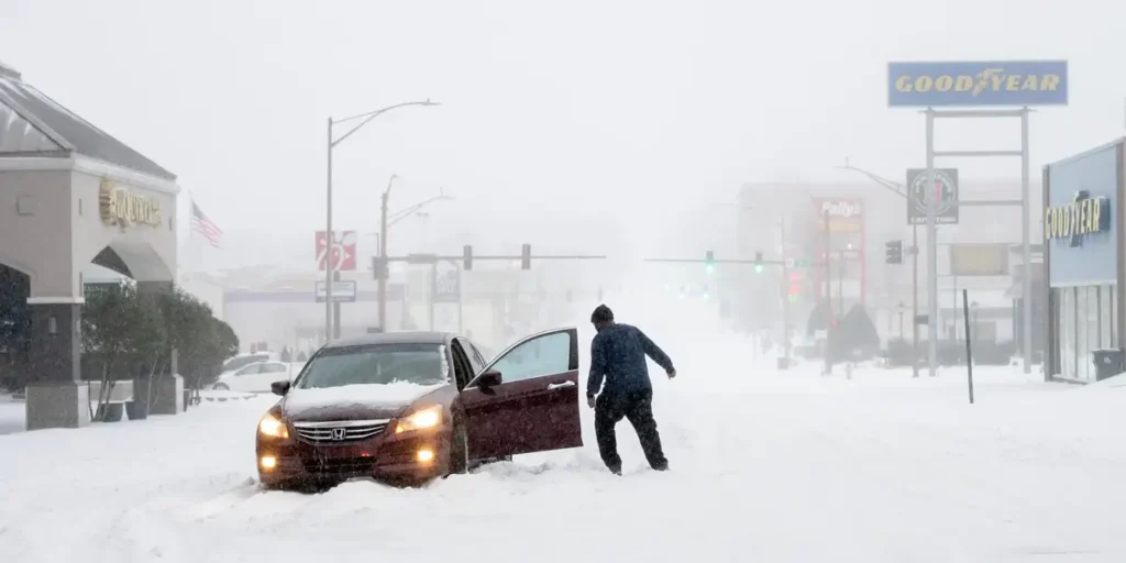 Huge Winter Storm Barrels Toward East Coast, Heavy Snow Continues | Invesloan.com