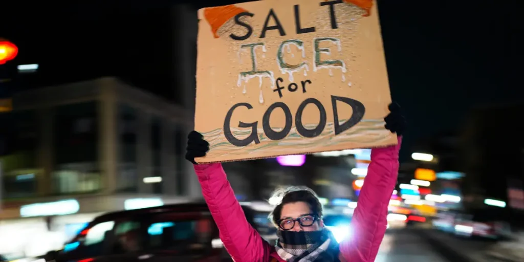 Small Businesses in Portland, Maine, Navigate ICE Protest Challenges | Invesloan.com