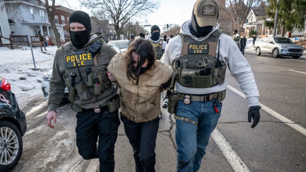 Trump will get 52% approval on border safety, 45% on immigration in new Fox ballot | Invesloan.com