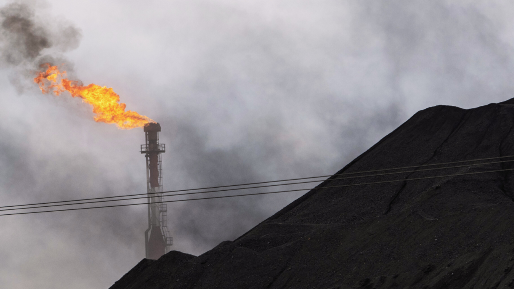 Trump vows US vitality firms return to Venezuela regardless of billions owed | Invesloan.com