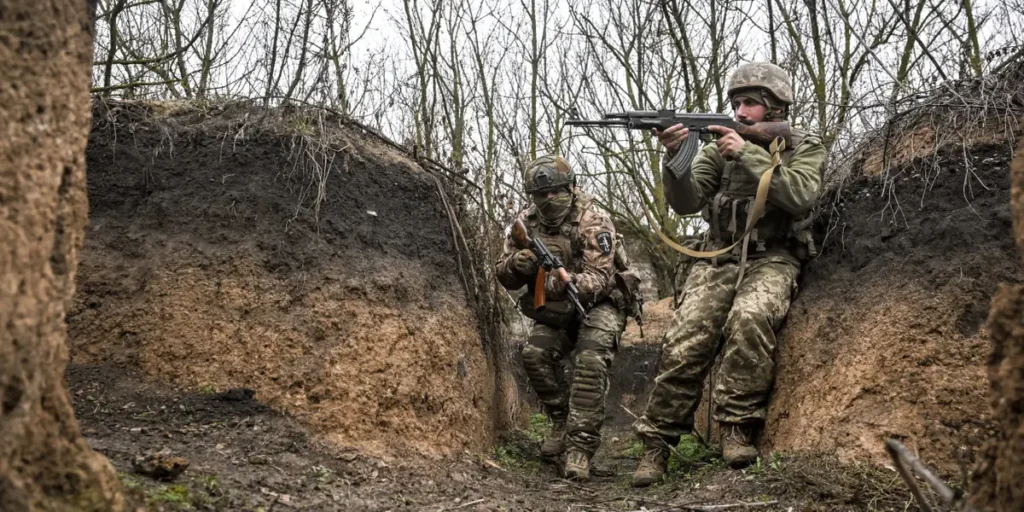 Infantry Still Fighting in Muddy Holes Despite Drones: UK Officer | Invesloan.com