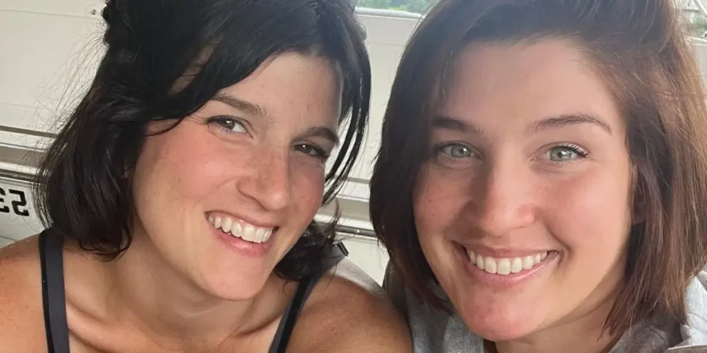 My Sister and I Were Never Close — Until Adulthood | Invesloan.com