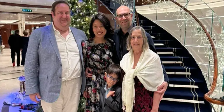 What It’s Like Taking Ultra-Luxury Cruise for $9,000: Seabourn Ovation | Invesloan.com