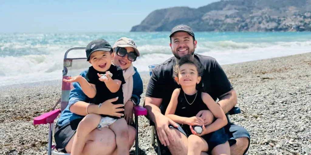 I Travel to Spain for two Months at a Time With 2 Toddlers | Invesloan.com