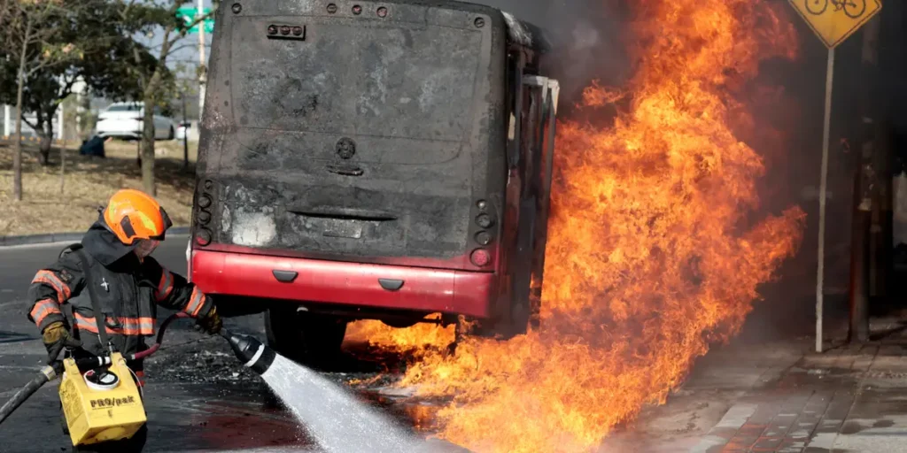 US Tourists in Mexico’s Puerto Vallarta Told to ‘Shelter in Place’ | Invesloan.com
