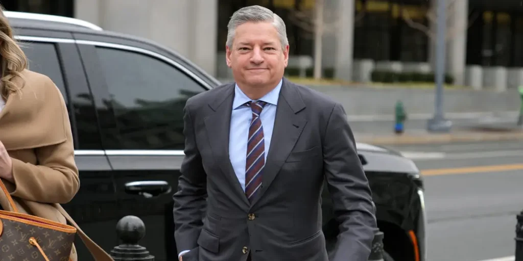 Netflix CEO Sarandos Says He Bailed on WBD Because of Price, Not Trump | Invesloan.com