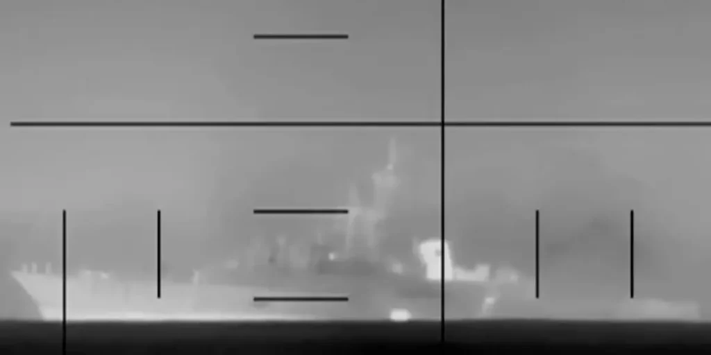 A US Navy Submarine Sank an Iranian Warship With a Torpedo | Invesloan.com