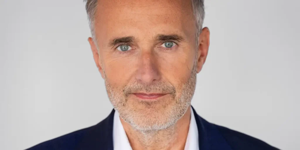 BNY Managers Are Learning to Run Teams of Both Humans and Agents AI | Invesloan.com