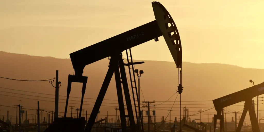 Oil Prices Rise Again As the Iran War Enters Its fifth Week | Invesloan.com
