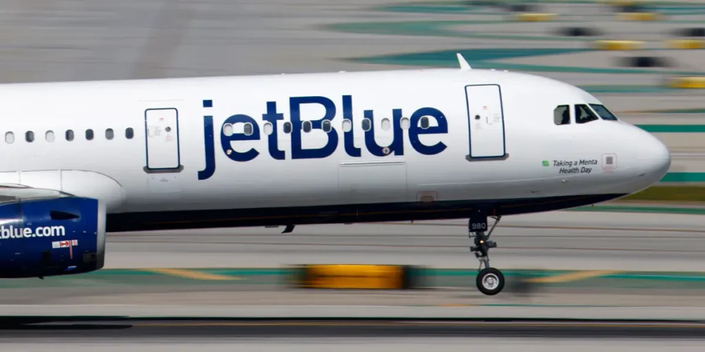 JetBlue Hikes Checked Bag Fees, Citing Rising Operating Costs | Invesloan.com