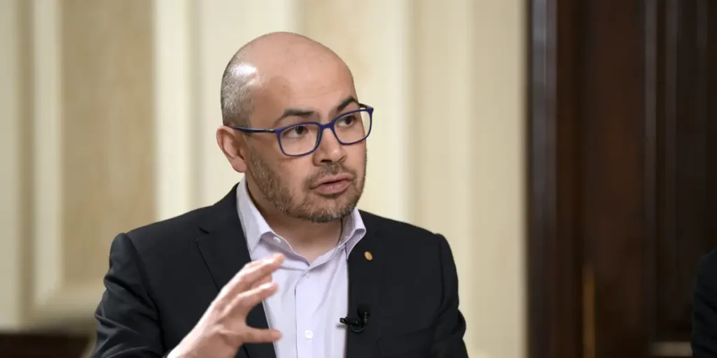 DeepMind Moved Faster by Acting Like a Startup, Demis Hassabis Says | Invesloan.com