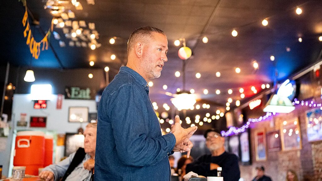 Dan Osborn restructures marketing campaign after criticism over household funds: report | Invesloan.com