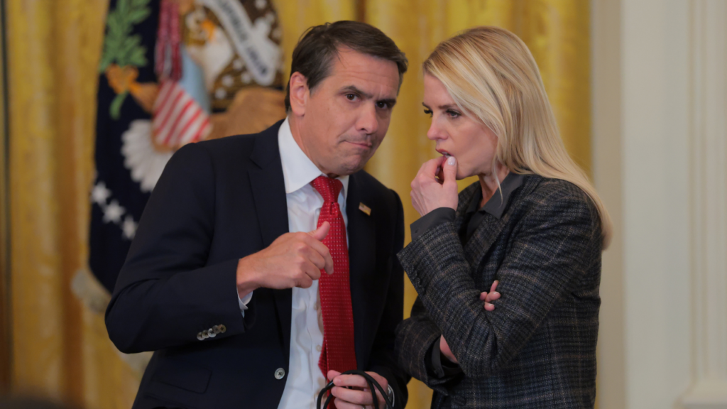 Blanche quietly huddled with Trump earlier than taking the reins of DOJ | Invesloan.com