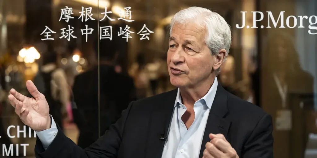 Jamie Dimon Said He’ll Hire Fewer Bankers — and More ‘AI People’ | Invesloan.com