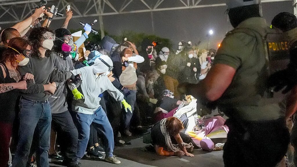 Mayor Baraka’s Newark police absent as ICE deploys pepper spray at protest | Invesloan.com
