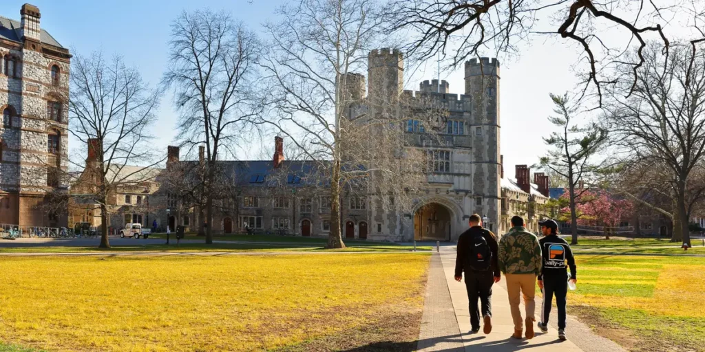 40 US Colleges With Free Tuition for Some Students | Invesloan.com