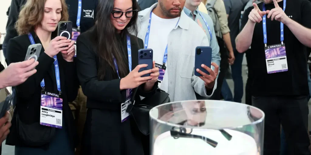 Snap’s Specs Have Arrived With a $2,195 Price Tag | Invesloan.com