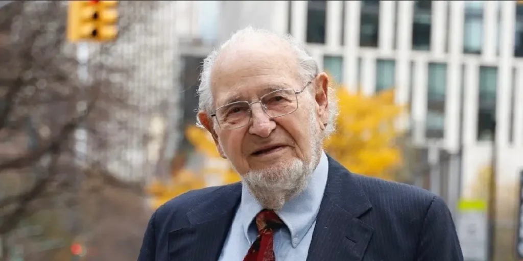 I’m 96, and I Hired a Matchmaker to Help Me Find Love Again | Invesloan.com