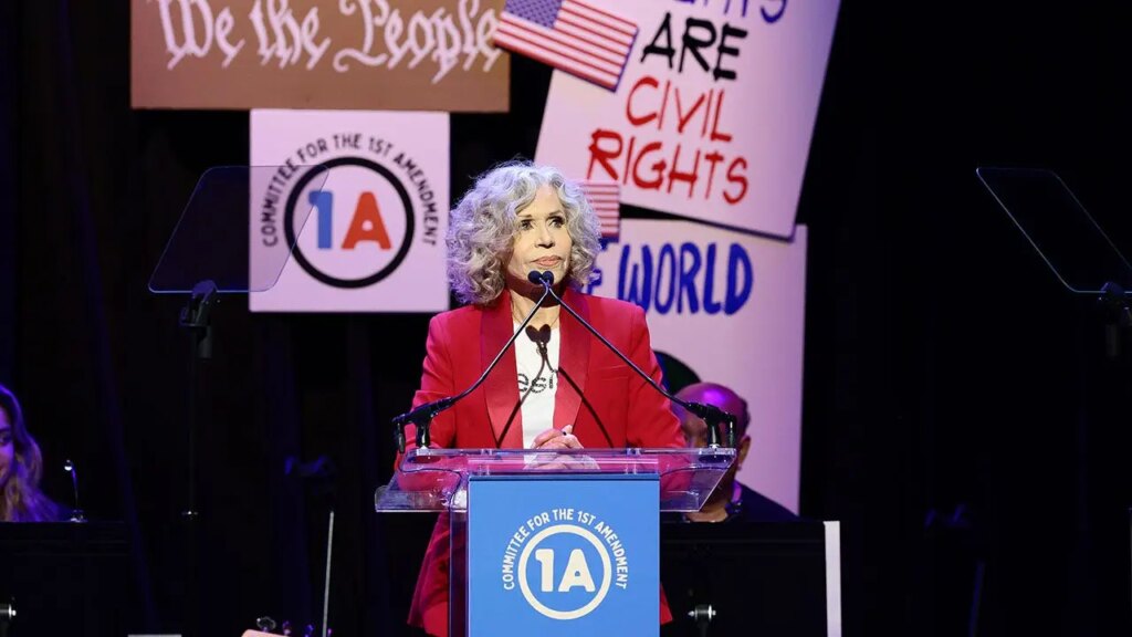 Bette Midler, Robert De Niro mocked for anti-Trump live performance in NYC | Invesloan.com