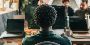 Working 2 Jobs in Secret: He Makes $330,000, Doesn’t Worry About Money | Invesloan.com