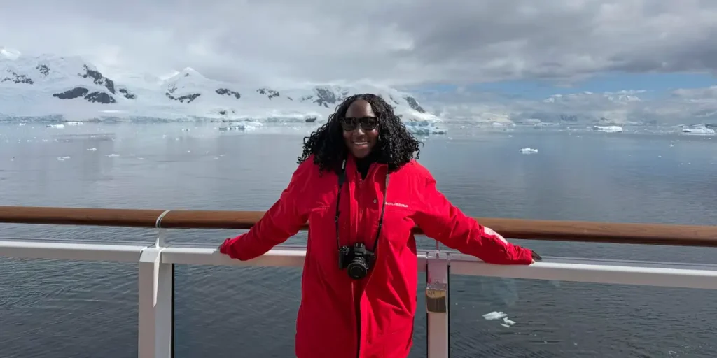 Went on Cruise With Older People in Their 60s, 70s; Would Do It Again | Invesloan.com