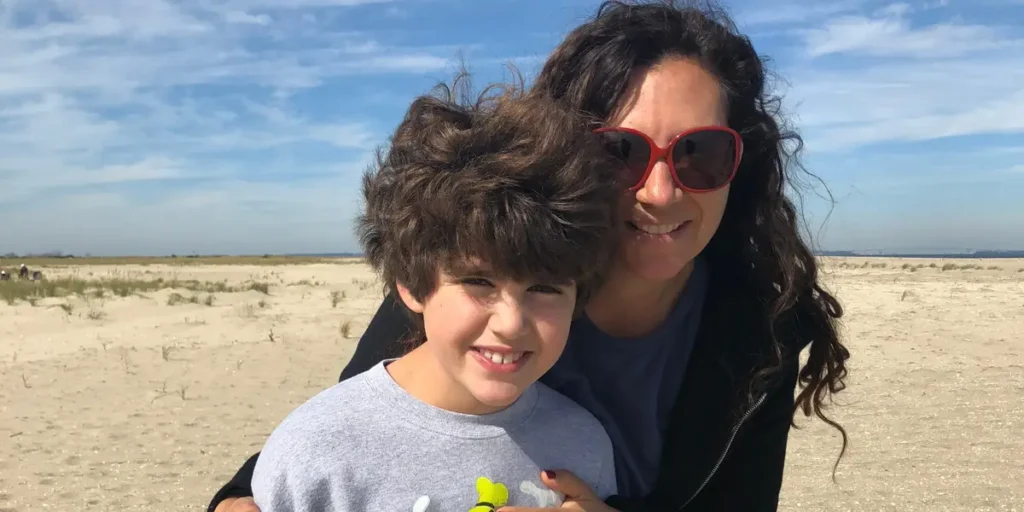 Traveling for Work Every Month Was Hard however Worth It; Kids Ended up OK | Invesloan.com