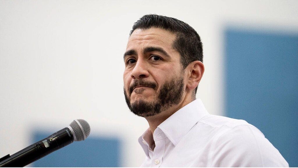 Senate hopeful Abdul El-Sayed calls America’s political system a ‘illness’ | Invesloan.com