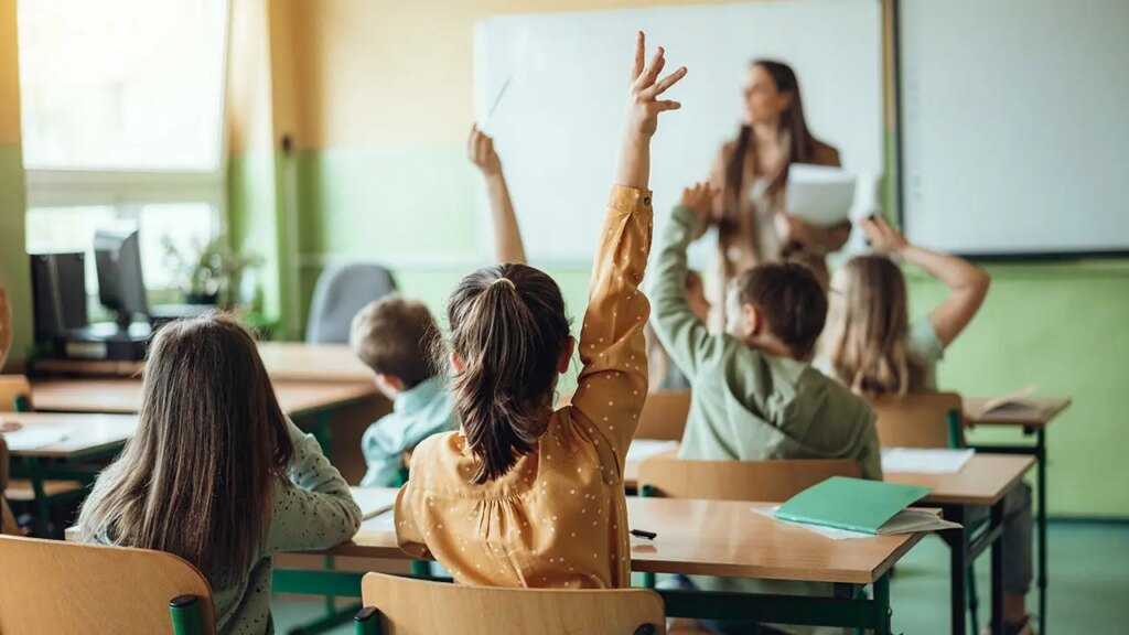 Teacher coaching supplies use adultism to undermine parental rights | Invesloan.com