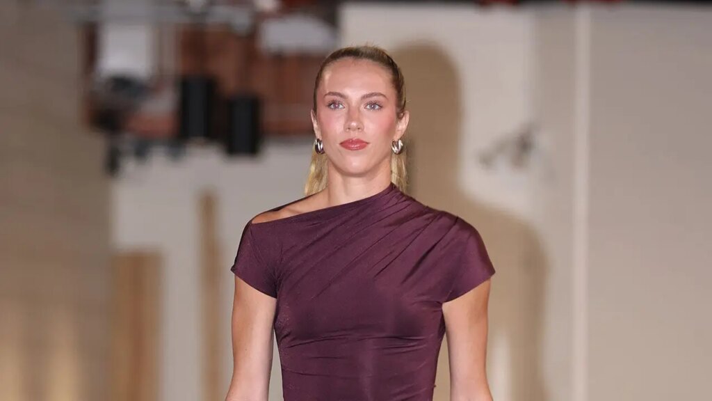 Lexie Hull fills up stat sheet with mid-season suits, web’s favourite goalie stops by & the Tony Romo edit | Invesloan.com