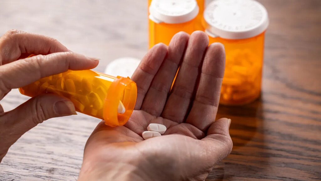 ‘Polypharmacy’ linked to 38% greater mortality danger for older adults | Invesloan.com