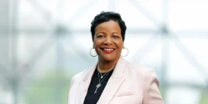 She Started As a Telephone Operator. Now She Runs the Javits Center. | Invesloan.com
