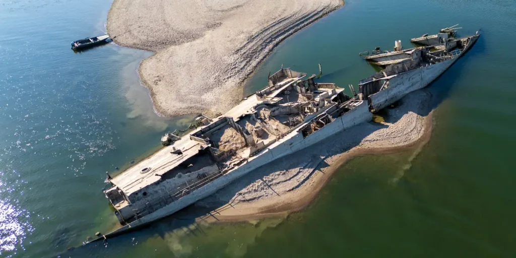 Photos Show Relics Unearthed by Europe’s Dried Rivers | Invesloan.com