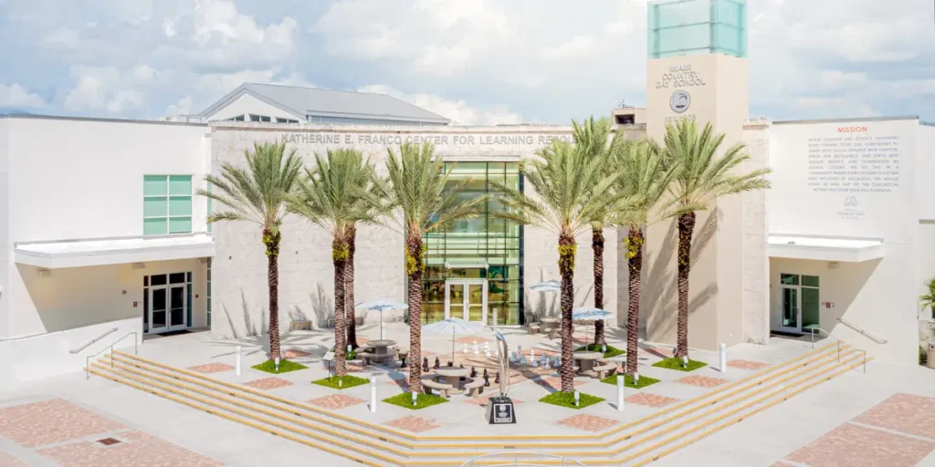 Tour Miami’s Elite Schools Where Billionaires Send Their Kids | Invesloan.com
